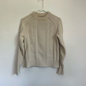 Vintage L.L. Bean cable knit sweater ivory, perfect condition women’s medium